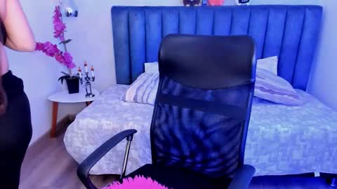 Snapshot of rosetaylorla chatting on 16, 10, 2025 Rose Taylor online show from 16, 10, 2025