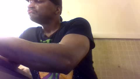 Snapshot of roshun69 chatting on 10, 5, 2026 Roshun Haynes online show from 10, 5, 2026