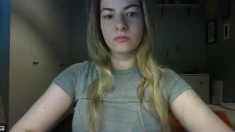 Snapshot of rosie_june chatting on 11, 6, 2026 Rosie online show from 11, 6, 2026