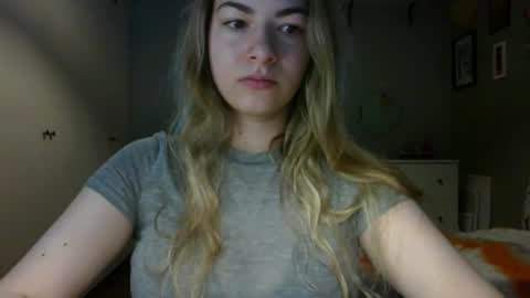 Snapshot of rosie_june chatting on 16, 6, 2026 Rosie online show from 16, 6, 2026