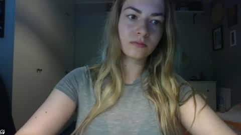 Snapshot of rosie_june chatting on 13, 7, 2026 Rosie online show from 13, 7, 2026