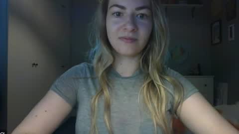 Snapshot of rosie_june chatting on 14, 7, 2026 Rosie online show from 14, 7, 2026