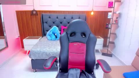 Snapshot of rosie_moss chatting on 6, 10, 2025 ROSSI online show from 6, 10, 2025