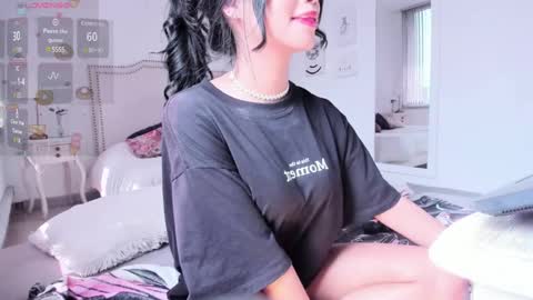 Rosieeee  online show from 13, 1, 2025