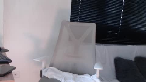 Snapshot of ross_bakerhot chatting on 12, 12, 2024 Ross BakerHot online show from 12, 12, 2024