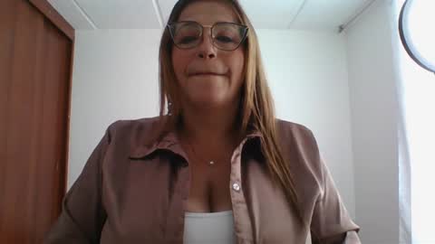 Snapshot of rossanalionheart chatting on 4, 1, 2025 Rossana  online show from 4, 1, 2025