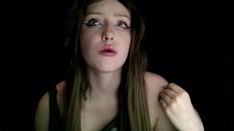 Snapshot of rosy_petal chatting on 11, 1, 2026 rosy_petal online show from 11, 1, 2026