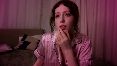 Snapshot of rosy_petal chatting on 28, 2, 2026 rosy_petal online show from 28, 2, 2026