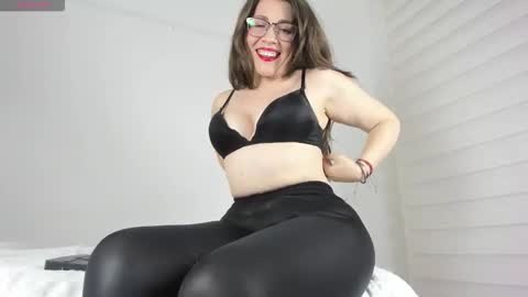 Snapshot of rosyluvv chatting on 2, 2, 2026 Rosie online show from 2, 2, 2026