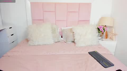 Snapshot of rousefox1 chatting on 19, 1, 2025 Valeria online show from 19, 1, 2025