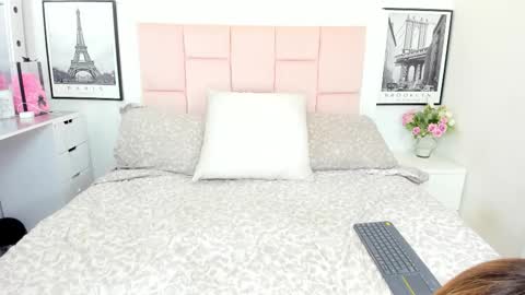 Snapshot of rousefox1 chatting on 23, 3, 2026 Valeria online show from 23, 3, 2026