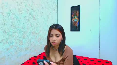 rousse_violet online show from 8, 3, 2025