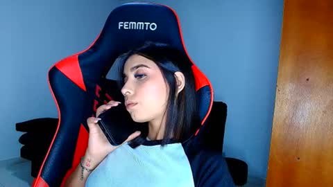 rousse_violet online show from 5, 3, 2026