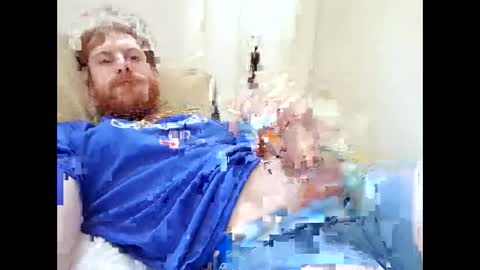 Snapshot of rouxky95 chatting on 13, 5, 2026 ginger13 online show from 13, 5, 2026