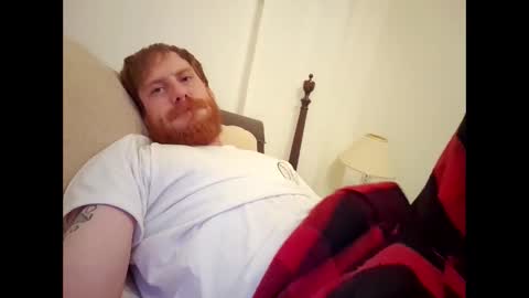 Snapshot of rouxky95 chatting on 17, 5, 2026 ginger13 online show from 17, 5, 2026