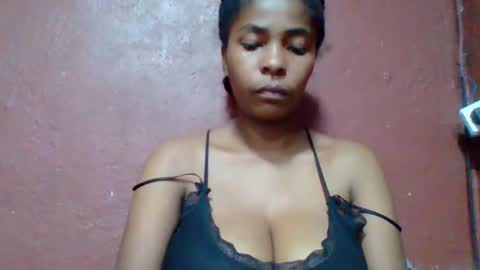 rovaelyah online show from 12, 4, 2026