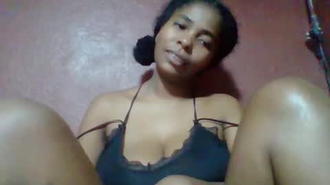 rovaelyah online show from 30, 4, 2026