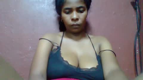 rovaelyah online show from 30, 4, 2026