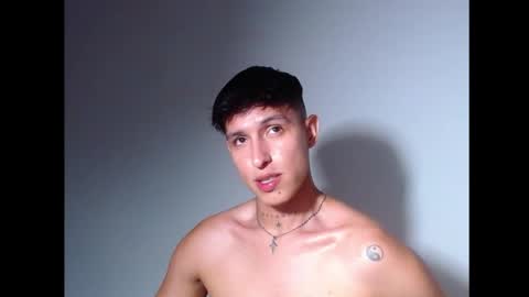 rowanboy23 online show from 18, 7, 2026