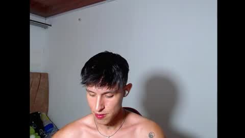 rowanboy23 online show from 25, 7, 2026