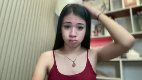 Snapshot of roweena_rodrigo69x chatting on 6, 8, 2026 roweena online show from 6, 8, 2026