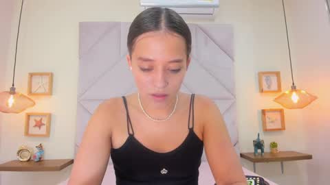 Roxana   online show from 5, 10, 2025