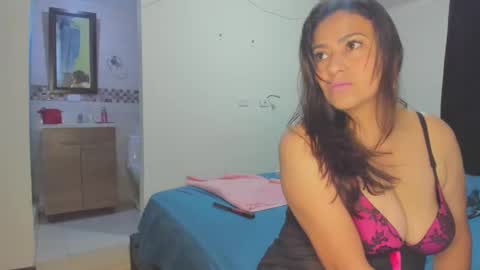 roxanasexy2025 online show from 4, 3, 2025