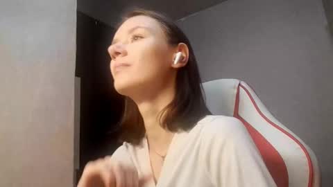 Mia online show from 23, 10, 2025
