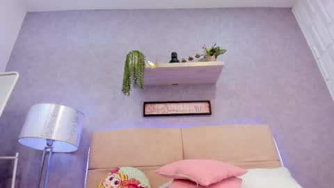 Snapshot of roxanebrown chatting on 19, 5, 2026 roxanebrown online show from 19, 5, 2026
