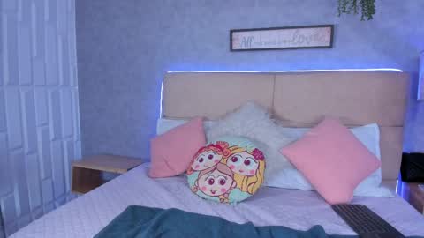Snapshot of roxanebrown chatting on 28, 5, 2026 roxanebrown online show from 28, 5, 2026