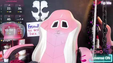 Roxane  online show from 7, 3, 2025