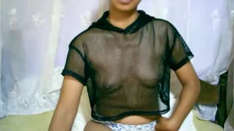 roxanne_98 online show from 18, 1, 2025