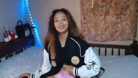 roxanne_98 online show from 2, 2, 2025