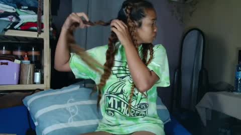 roxanne_98 online show from 19, 4, 2026
