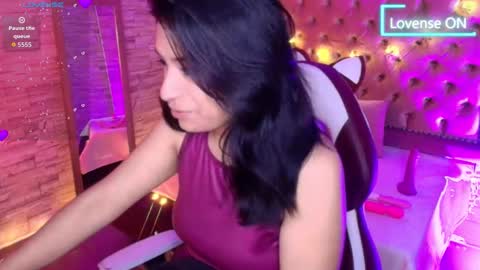 roxanne_han online show from 3, 11, 2025