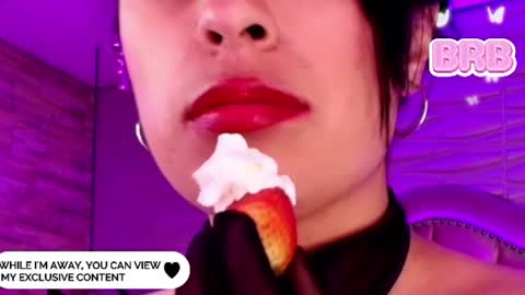 Snapshot of roxanne_han chatting on 8, 7, 2026 roxanne_han online show from 8, 7, 2026