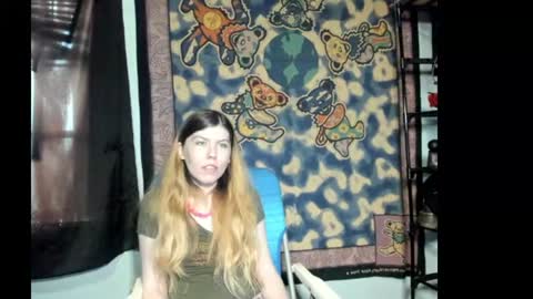 roxihazeleyes online show from 14, 6, 2026