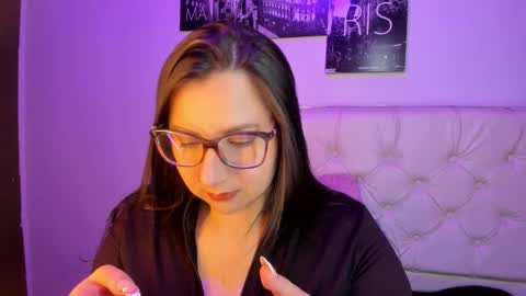 Roxanne Bail online show from 6, 3, 2026