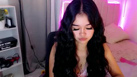 roxxy_blossom online show from 4, 11, 2025