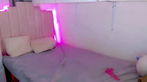 roxxy_blossom online show from 6, 1, 2026