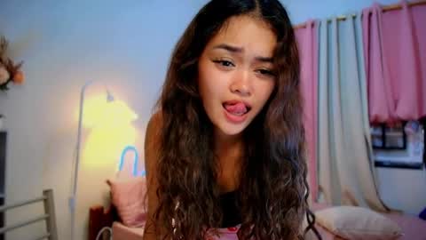 roxxy_blossom online show from 16, 7, 2026