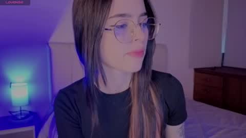 Roxxy online show from 4, 3, 2026