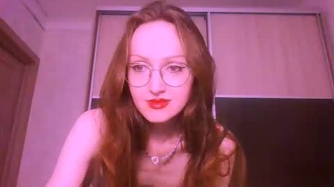 Roxxy Wharton online show from 28, 6, 2026