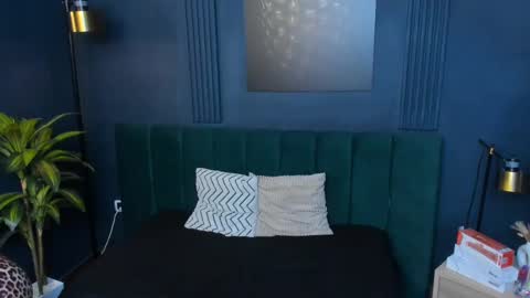 Snapshot of roxy_hell chatting on 30, 10, 2025 Roxy hell online show from 30, 10, 2025