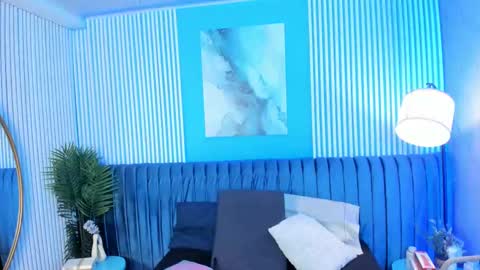 Snapshot of roxy_hell chatting on 31, 10, 2025 Roxy hell online show from 31, 10, 2025