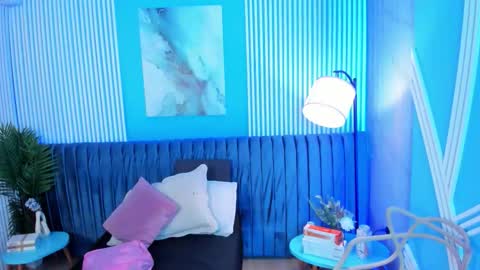 Snapshot of roxy_hell chatting on 5, 11, 2025 Roxy hell online show from 5, 11, 2025