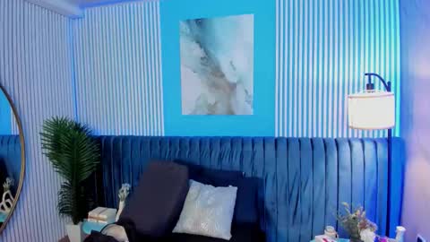 Snapshot of roxy_hell chatting on 9, 11, 2025 Roxy hell online show from 9, 11, 2025