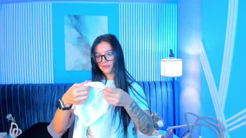 Snapshot of roxy_hell chatting on 27, 11, 2025 Roxy hell online show from 27, 11, 2025