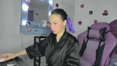 Snapshot of roxy_lu_07 chatting on 27, 5, 2026 Roxy online show from 27, 5, 2026