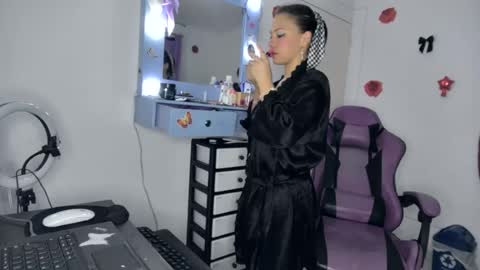 Snapshot of roxy_lu_07 chatting on 16, 7, 2026 Roxy online show from 16, 7, 2026